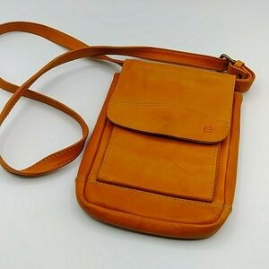 🍁HP! Travel Leather! Vintage Soft Elin Tan Purse with built-in wallet. 90s.